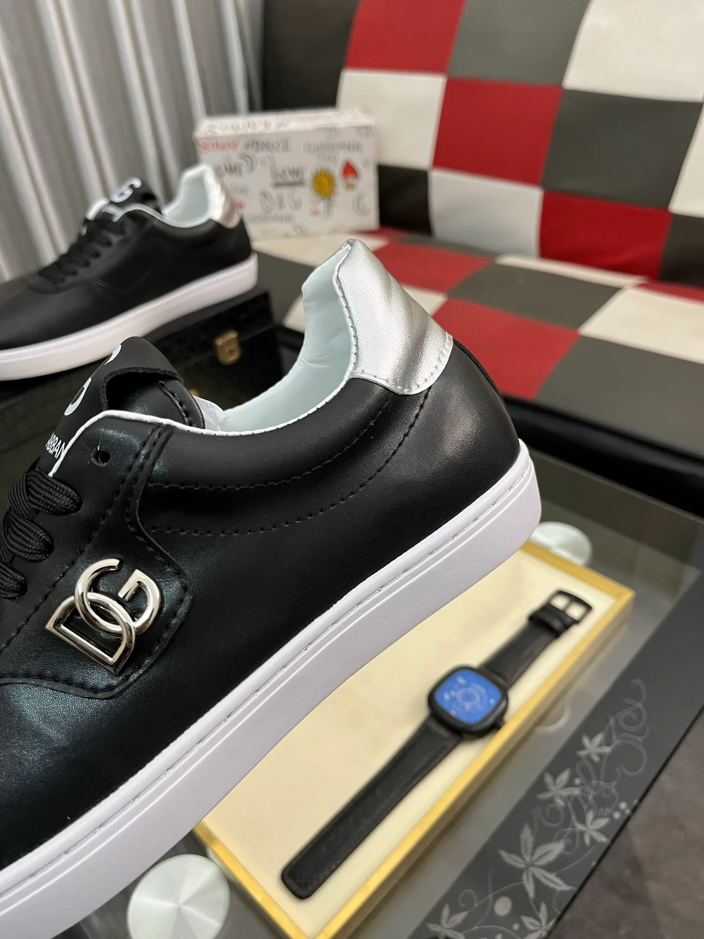 Men's Men's Shoes💰420⌚️⌚️Dolce&Gabbana••DG✔️Men's Sports•Casual Shoes. Original goods from top counters. Original imported cowhide, multi-material splicing design ➕Imported cowhide lining, cowhide feet ➕Original TPR elastic outsole. Size: 38-46